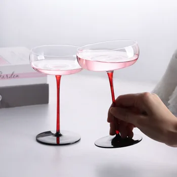 Sticla de cristal roșu și negru pahar de cocktail cupă de șampanie cupa personalitate creatoare Martini cana set